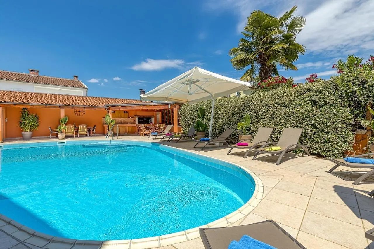 Apartment Complex Irena With Pool Porec Affittacamere