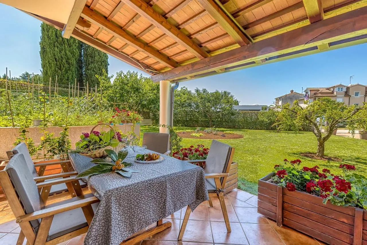 Affittacamere Apartment Complex Irena With Pool Porec